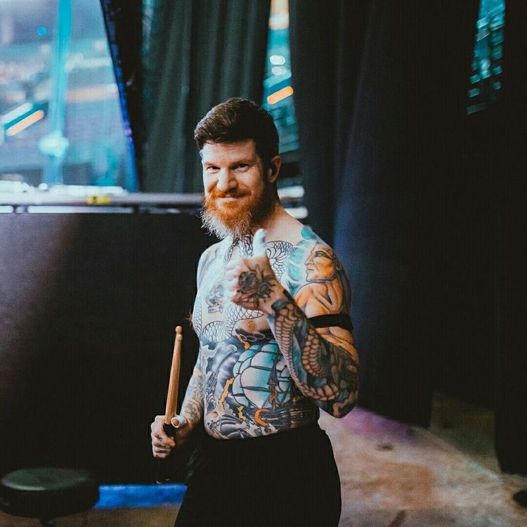 HAPPY BIRTHDAY PEOPLES PRINCESS ANDY HURLEY!!!!! 