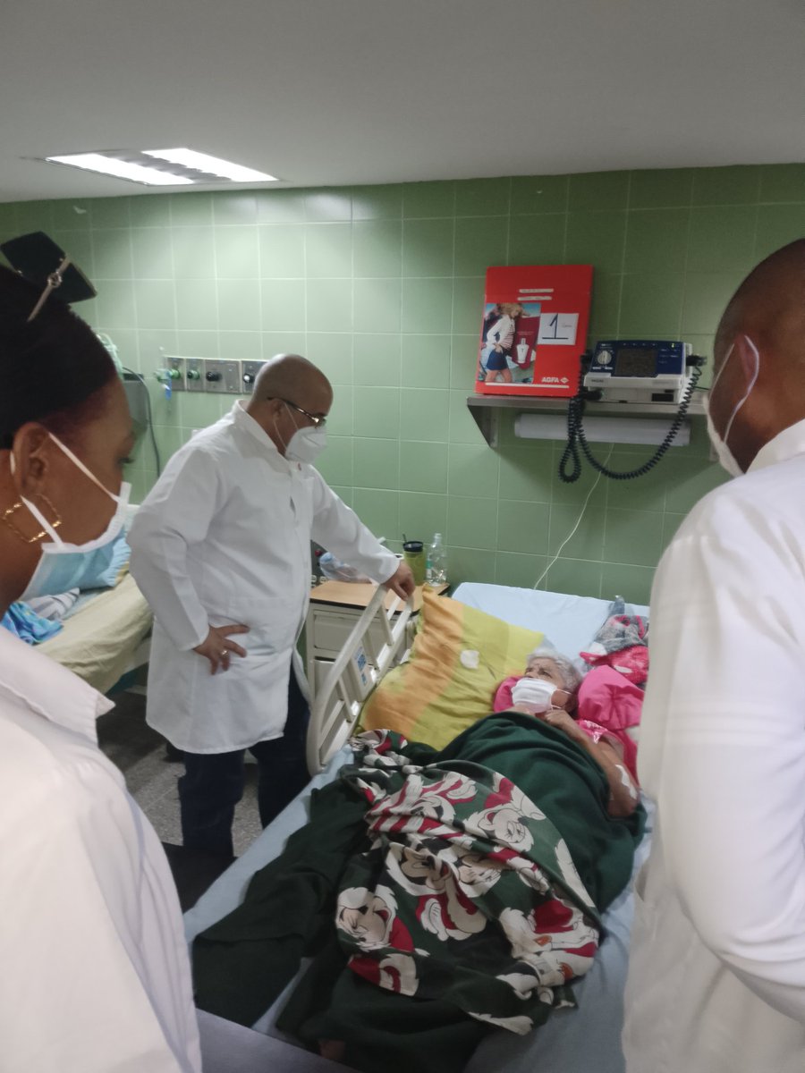 Hoy se encuentra en nuestro Cdi El Limón el Dr Machado Jefe de la Misión Médica Cubana en nuestra Venezuela lo acompaña el Dr Eri Jefe de Estado de Distrito Capital.
#JuntarYVencer
#CubaPorLaVida
<a href="/cubacooperaven/">Brigada Médica Cubana en Venezuela</a>
<a href="/titok/">Tito Klein</a> <a href="/Yanaidys6/">Yanaidys Barcelo Sosa</a>
<a href="/tania_felizola/">TANIA FELIZOLA</a> 
<a href="/C23deenero/">CDI 23 de Enero</a>
<a href="/CdiLimon/">CDI el Limon</a>