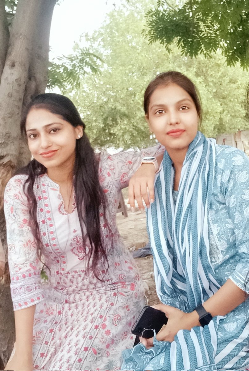 Friendship 🤝 in strike 👭 <a href="/PayalSh47332722/">Payal Sharma</a> 
बाबू एकता जिंदाबाद 💪🙏