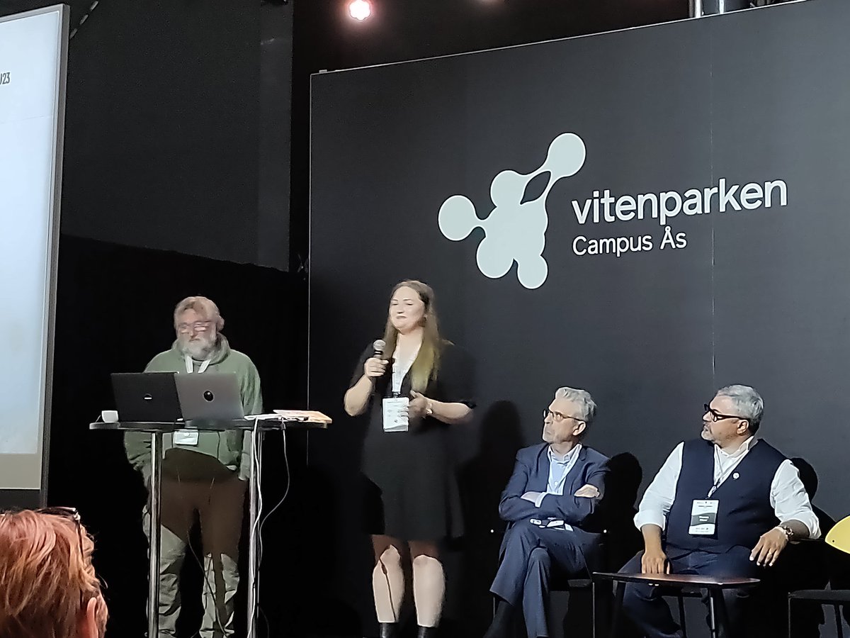 Cooperator1's tweet photo. The biggest challenge facing community energy initiatives is that it relies too much on volunteers who are in danger of suffering from burnout, says @ClimateConnie at #coopseu23. @Younity_UK plans to start a national #volunteering platform to begin to address this. https://t.co/3EoAGMxIh7