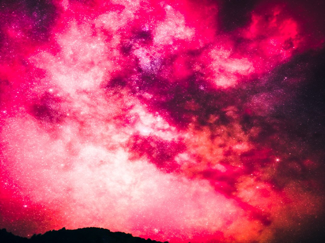 __aillyy__'s tweet photo. New Drop👇
🔥Red Skies #01 from Red Skies collection🔥
The amount of dreaminess of this photo is overwhelming. Imagine we could've seen it every night :)

https://t.co/tvjjWfVT0q

#nft #NFTCommunity #NFTfamily #skycollection #AylarMehrnasab https://t.co/uXtILM0L56