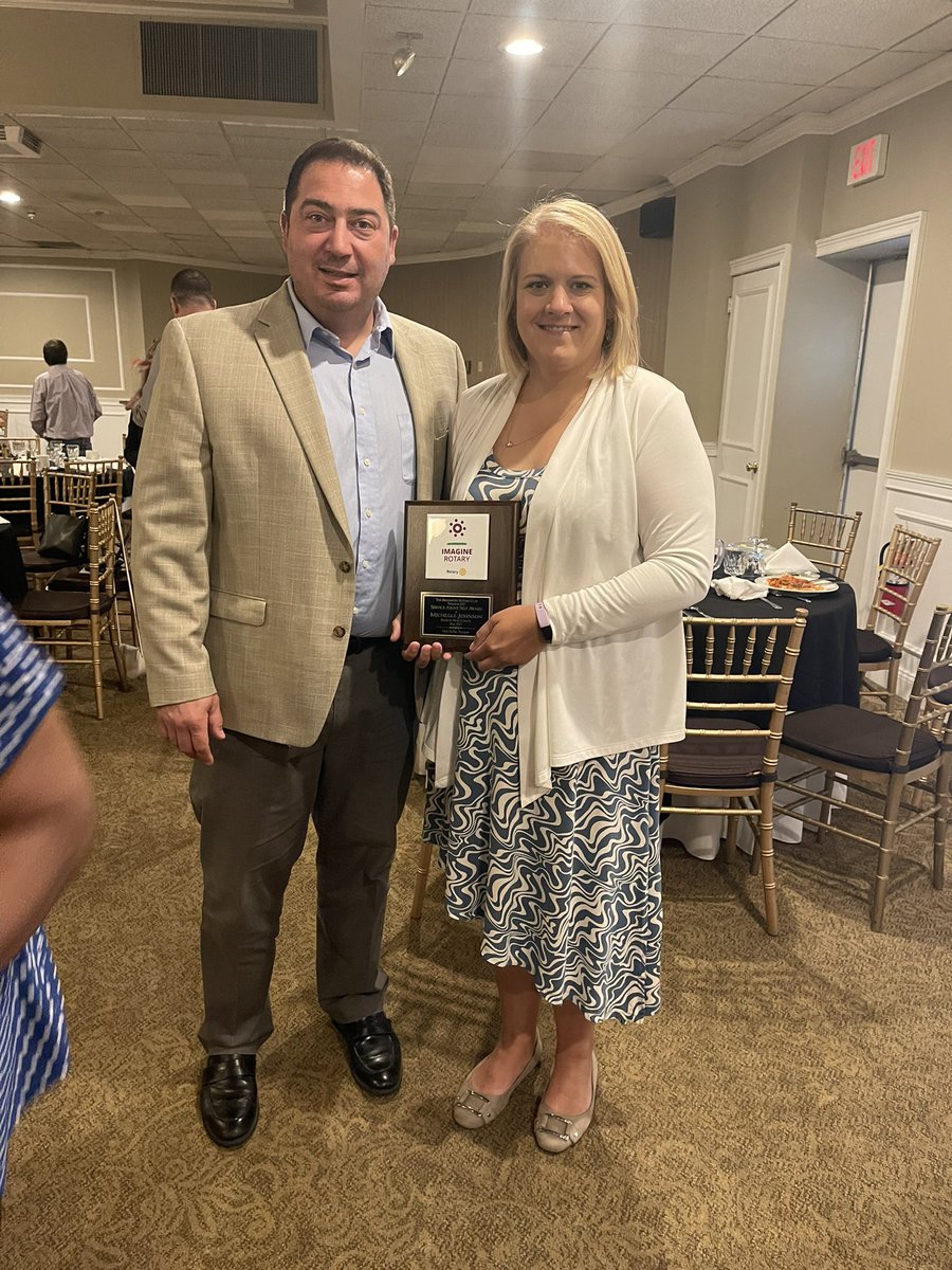 Congratulations to our Rotary award winners!  connecticut.news12.com/amp/rotary-clu…
<a href="/LeoyRay/">Mr. Albert Benejan</a>