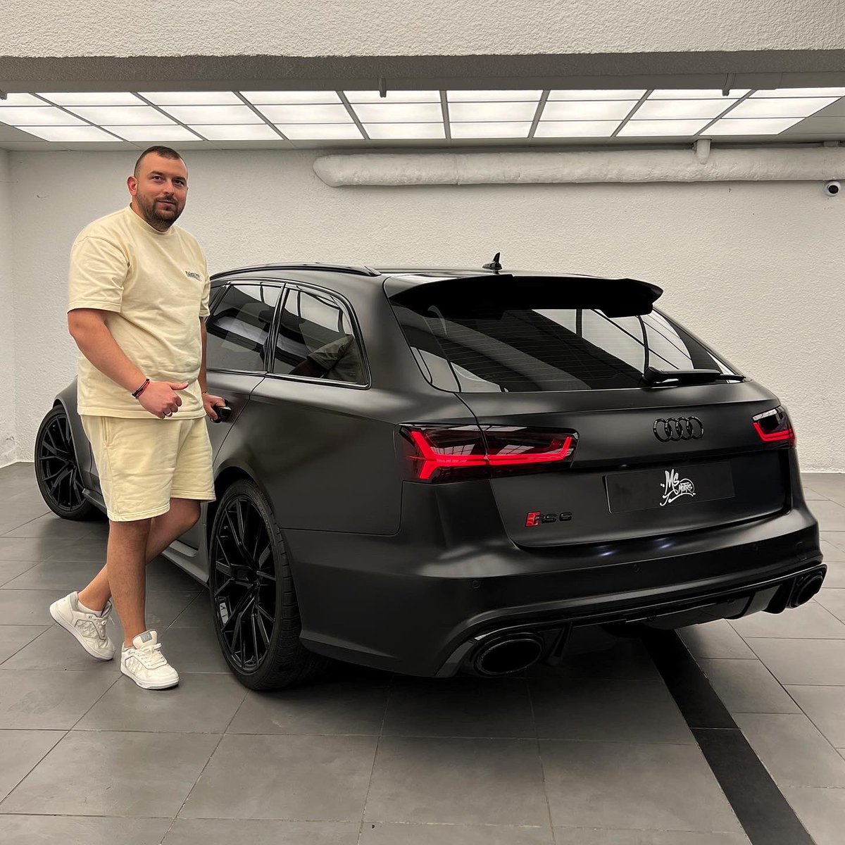 PieroMotors's tweet photo. Audi RS6 perf à gagner sur le compte de @gmk001 🎁 
-
Recherche personnalisée + passage dans nos ateliers @mkms_06 pour la rendre encore plus incroyable 💣
-
#audi #rs6 #audirs6 #car #voiture #break #cadeau #msmotors #gmk #rs6gmk #celuobenormal 
-
Bonne chance à tous 🍀 https://t.co/Aa6raCYJ4H