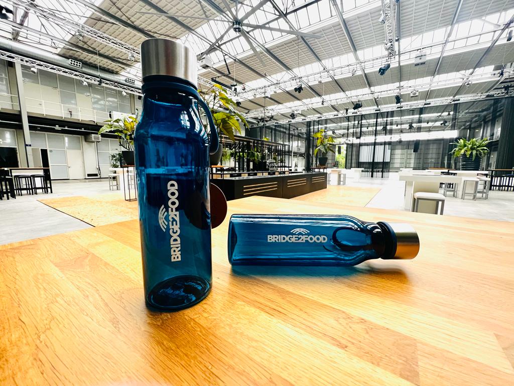 Here's a sneak peek of our location for Summit Europe, the Fokker Terminal ✈️

🌱 We kindly remind our attendees to bring their own reusable water bottles, to reduce single-use plastic!

Limited availability, buy your ticket today &gt; eu1.hubs.ly/H03XV_r0 

#B2FSummits