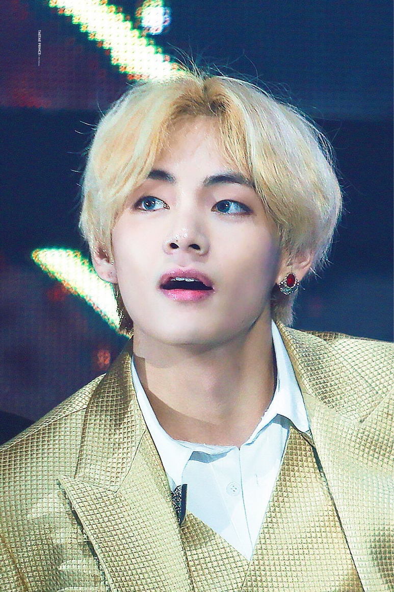 taehyung pics⚡️ tweet media