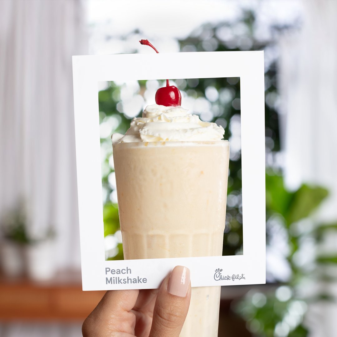 I'm s-peach-less!!  Keep a look out on when to get a Peach milkshake, you won't want to miss it! ☀️🍑
#peachshake #peaches #cfa #closedonsundays # drivthruopentill10