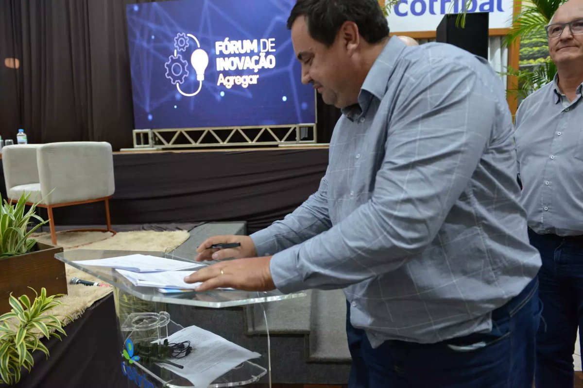 INSTITUTO AGREGAR E TECNOAGRO ASSINAM                TERMO DE COOPERAÇÃO
No dia 25 de maio foi assinado o Termo de Cooperação entre o Tecnoagro e o Instituto Agregar durante o 1º Fórum de Inovação do Instituto Agregar, realizado na Associação da Cotripal em Panambi.