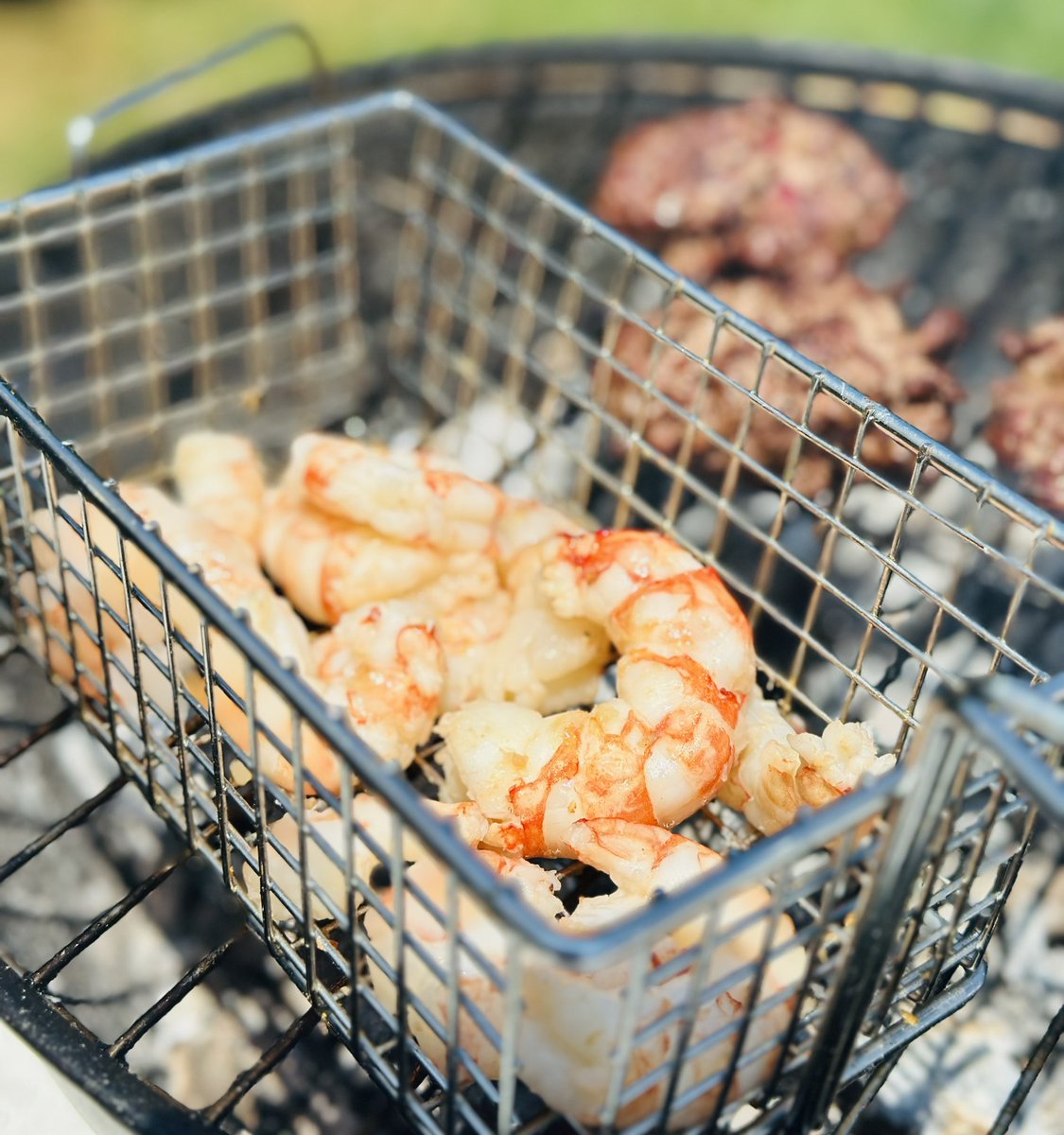 Brick_Cop's tweet photo. Tempted to change it up and become #BrickChef! ๐๐๐ค๐ #LunchTime #BBQ โ๏ธ๐ฅ๐ฏ๐ช๐ธ #AnnualLeave ๐๏ธ https://t.co/JqvUg5FFuQ