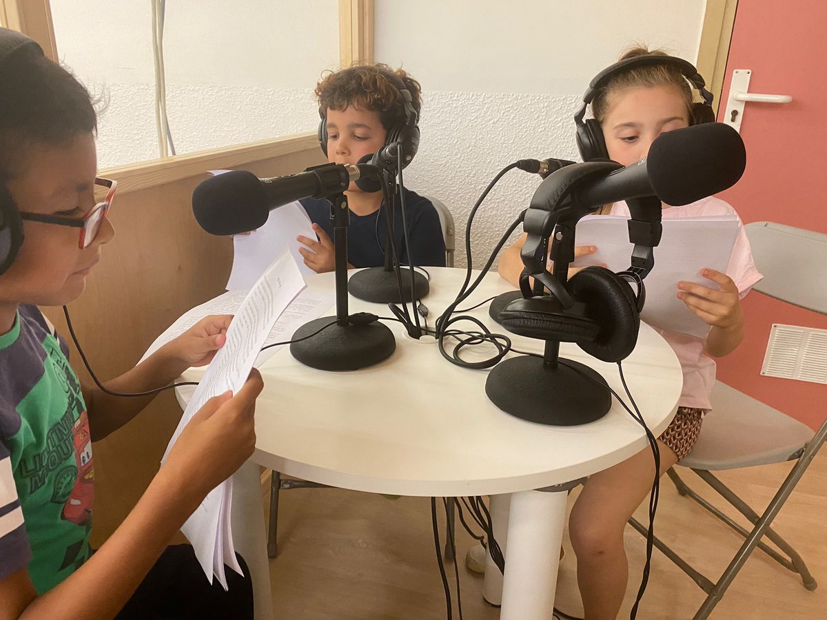 Comencem a entegistrar els diàlegs del nostre conte col.lectiu! #1rdeprimària <a href="/PictoEscritura/">PictoEscritura</a> <a href="/consorciedubcn/">Consorci d'Educació</a>