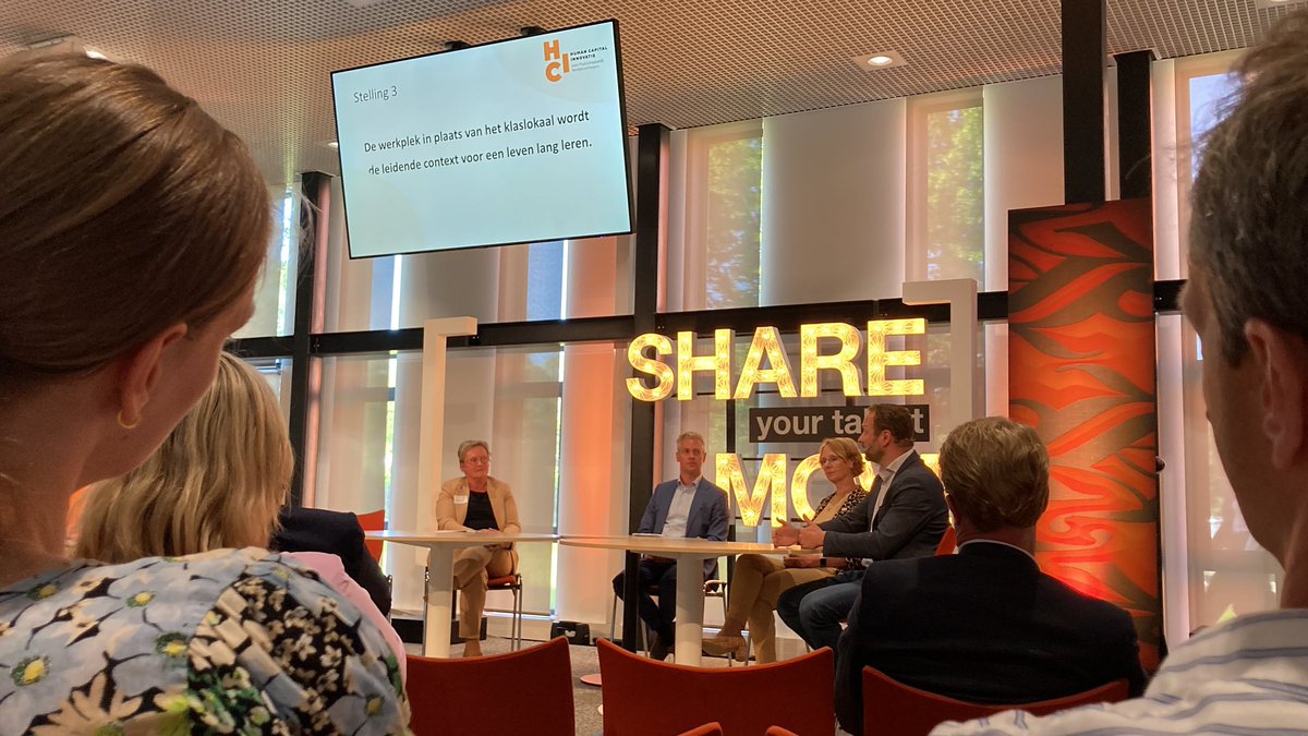 Marian Thunnissen (@thunnissenm) on Twitter photo Associate lector <a href="/mailpeterbos/">Peter Bos ๐๐๐บ๐ฆ</a> van lectoraat Dynamische #talent interventies <a href="/Fontys/">Fontys</a> pleit tijdens panel discussie #SPRONG project voor het centraal zetten van de werkplek in het leren รฉn voor het gebruik maken van vormen om te leren tussen werkplek enerzijds en school anderzijds Associate lector <a href="/mailpeterbos/">Peter Bos ๐๐๐บ๐ฆ</a> van lectoraat Dynamische #talent interventies <a href="/Fontys/">Fontys</a> pleit tijdens panel discussie #SPRONG project voor het centraal zetten van de werkplek in het leren รฉn voor het gebruik maken van vormen om te leren tussen werkplek enerzijds en school anderzijds