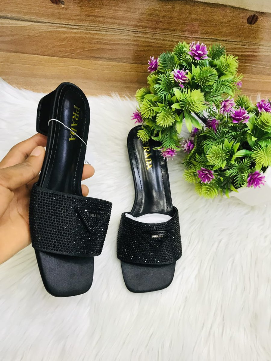 stcelinelagos's tweet photo. NEW IN, fashionable Shoes👠 🛍️💰
SIZE:37-42
PRICE:12,000

AVAILABLE FOR IMMEDIATE DELIVERY

P:S we do not own the rights to this video/picture/music 

#stcelineshoes #stcelinebags
#bags #clothes #ikeja #NYSC #mercyjohnson  #ToyinAbraham #mamag #palmpay #Oyetola #NNPC #MasterChef https://t.co/L25IRQBYQj