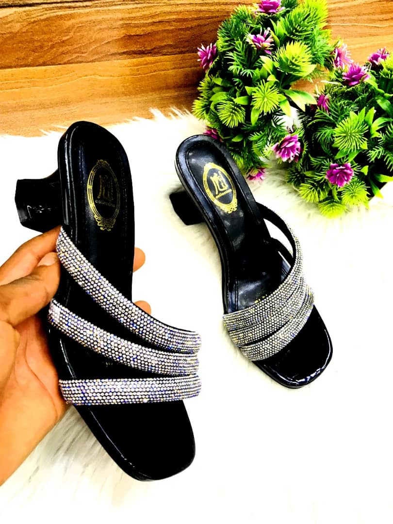 stcelinelagos's tweet photo. NEW IN, fashionable Shoes👠 🛍️💰
SIZE:37-42
PRICE:12,000

AVAILABLE FOR IMMEDIATE DELIVERY

P:S we do not own the rights to this video/picture/music 

#stcelineshoes #stcelinebags
#bags #clothes #ikeja #NYSC #mercyjohnson  #ToyinAbraham #mamag #palmpay #Oyetola #NNPC #MasterChef https://t.co/L25IRQBYQj