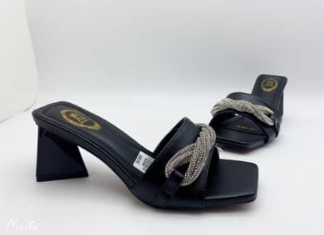 stcelinelagos's tweet photo. NEW IN, fashionable Shoes👠 🛍️💰
SIZE:37-42
PRICE:12,000

AVAILABLE FOR IMMEDIATE DELIVERY

P:S we do not own the rights to this video/picture/music 

#stcelineshoes #stcelinebags
#bags #clothes #ikeja #NYSC #mercyjohnson  #ToyinAbraham #mamag #palmpay #Oyetola #NNPC #MasterChef https://t.co/L25IRQBYQj