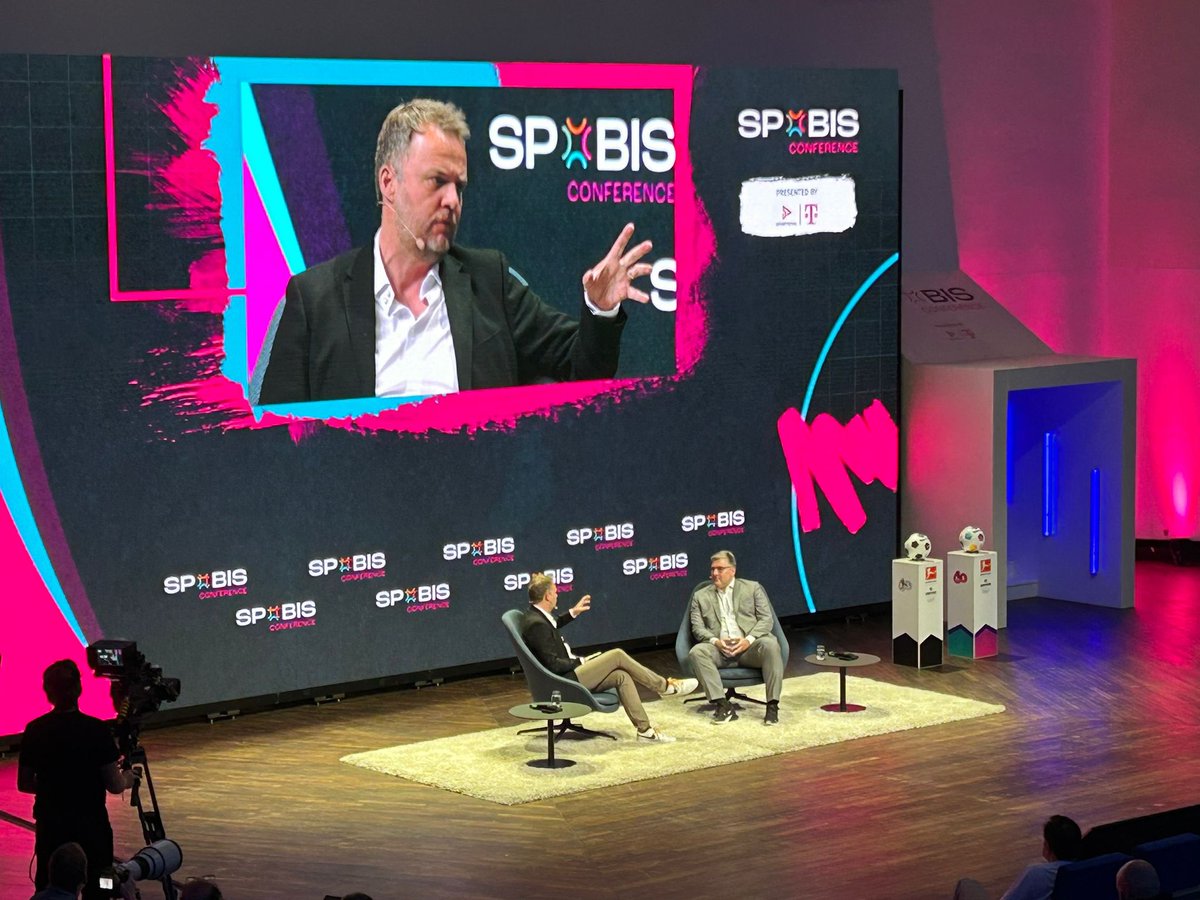Axel Hellmann spricht Klartext und klärt auf, warum der Investoreneinstieg bei der #DFL scheiterte, wie der Prozess vorbereitet wurde und wie es nun weitergehen soll. #spobis23