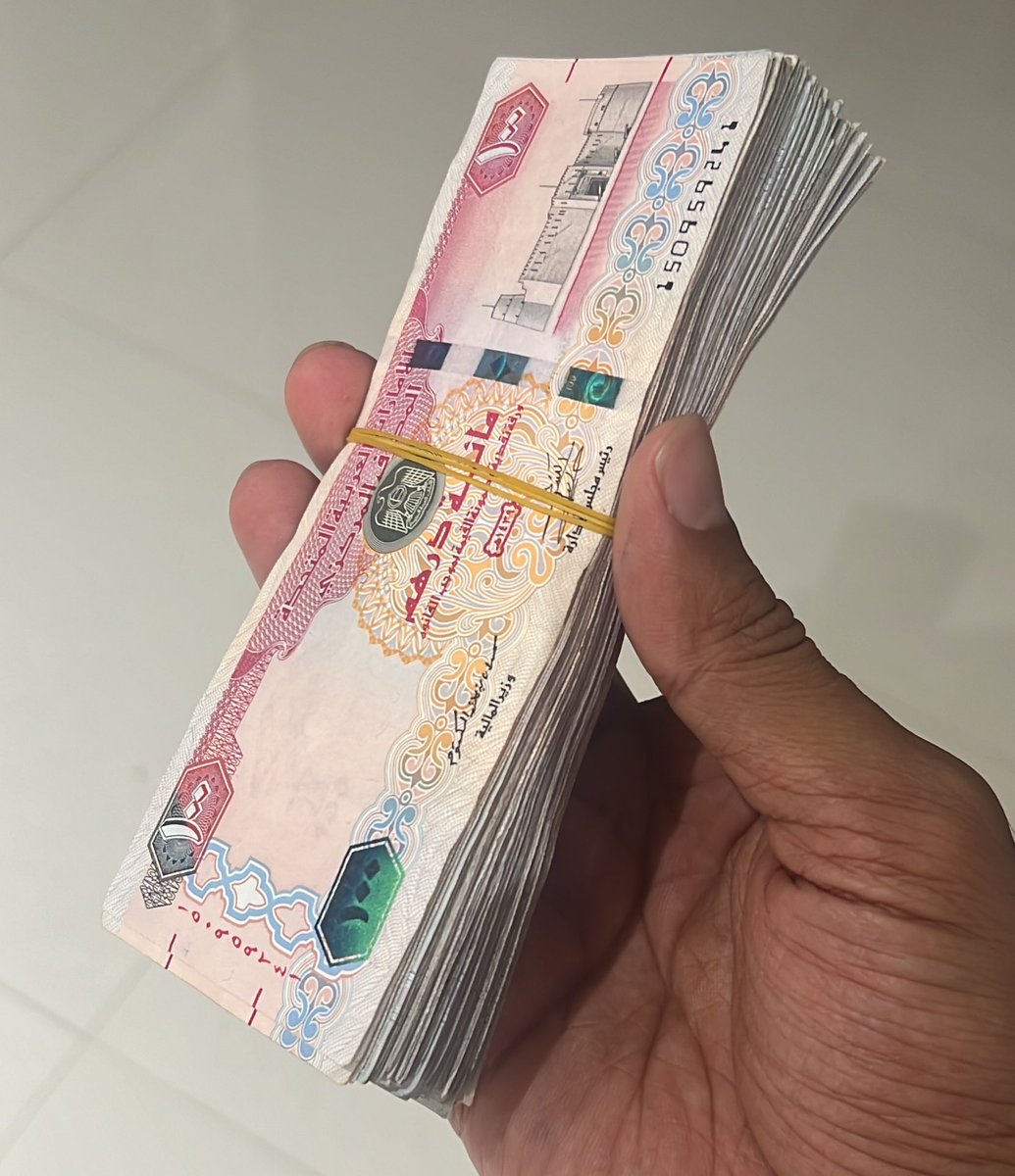 RajaBanks's tweet photo. As a multimillionaire I budget for tips every month. 

People who serve you at hotels, restaurants, Amazon delivery guys, food delivery guys etc. One of these notes go a long way for them. 

Your simple act of caring for them will make the universe give to you 10 folds inshallah ! Give what you can, and you shall receive what you must.