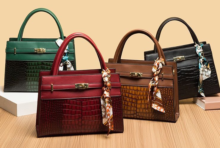 stcelinelagos's tweet photo. NEW IN, 3IN1 LEATHER BOSS BAG 🛍️💰
SIZE:37-42
PRICE:17,300

AVAILABLE FOR IMMEDIATE DELIVERY

P:S we do not own the rights to this video/picture/music 

#stcelineshoes #stcelinebags
#bags #clothes #ikeja #mercyjohnson  #ToyinAbraham #mamag #palmpay #Bolt
#NYSC #NNPC #Ikeja  #Opay https://t.co/Ucpl4IXX9X