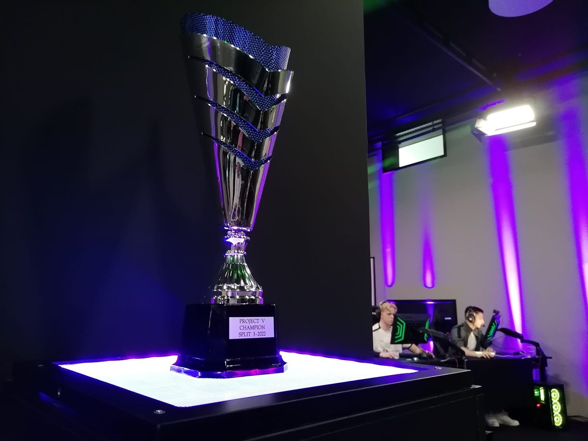 escvalorant's tweet photo. We should probably be a team again for the upcoming split place?

@projectvgg @fsimlipc 

#GOGRIFFINSGO https://t.co/vOhD6mC5mp