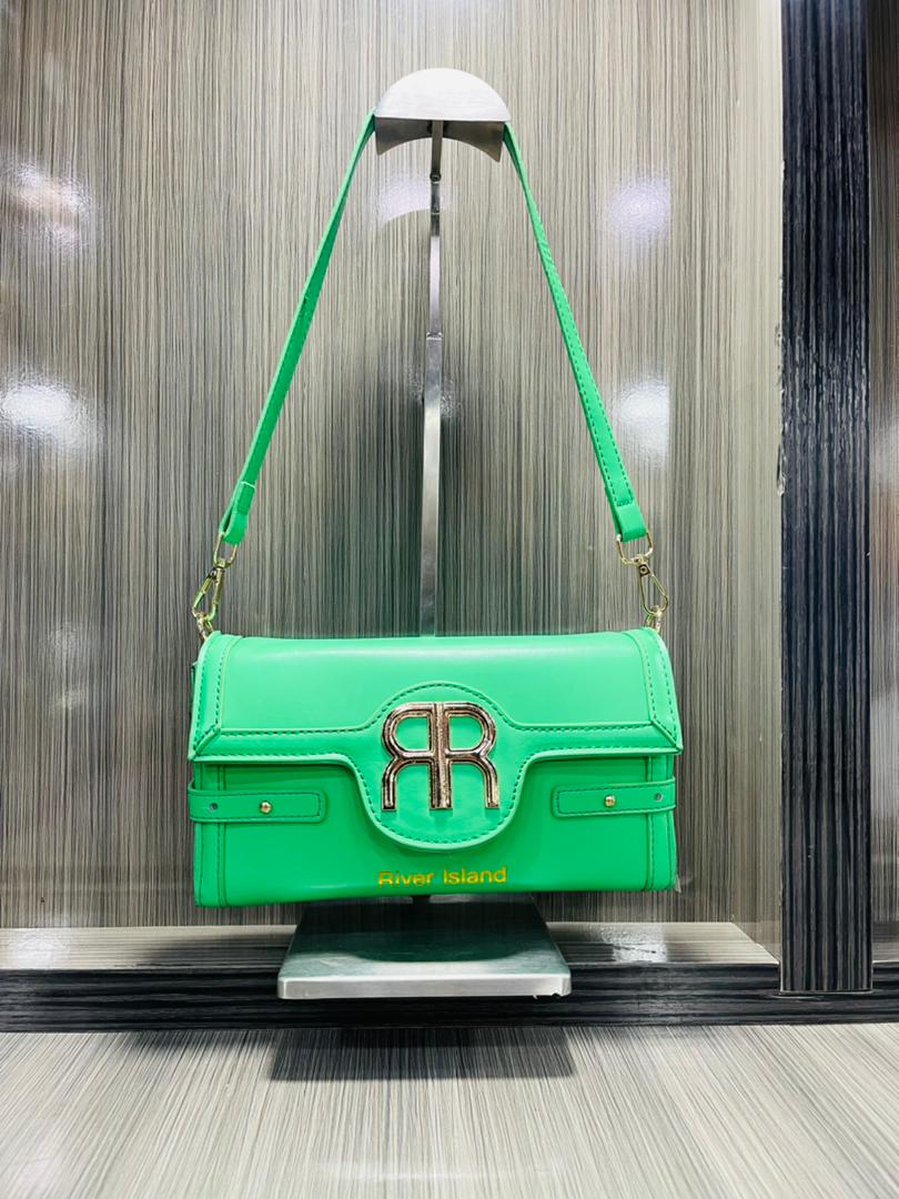 stcelinelagos's tweet photo. NEW IN, CROSS BODY BAG 🛍️💰
PRICE:10,500

AVAILABLE FOR IMMEDIATE DELIVERY

P:S we do not own the rights to this video/picture/music 

#stcelineshoes #stcelinebags
#bags #clothes #ikeja #mercyjohnson  #ToyinAbraham #mamag #palmpay #Bolt
#NYSC #NNPC #Ikeja  #Opay https://t.co/Tg3A2Lnzqw