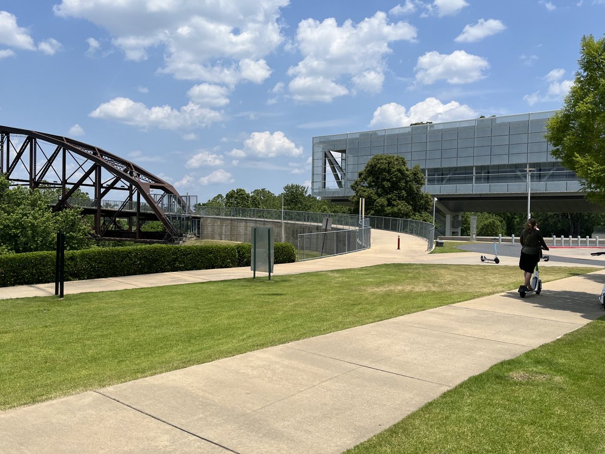 jdimig's tweet photo. Great Memorial Day weekend - 100 miles of riding. #850challenge Clinton Presidential Library with the bridge architecture - maybe US Congress and President can start building bridges - Debt Ceiling vote this week https://t.co/2Hl1vbgmKe