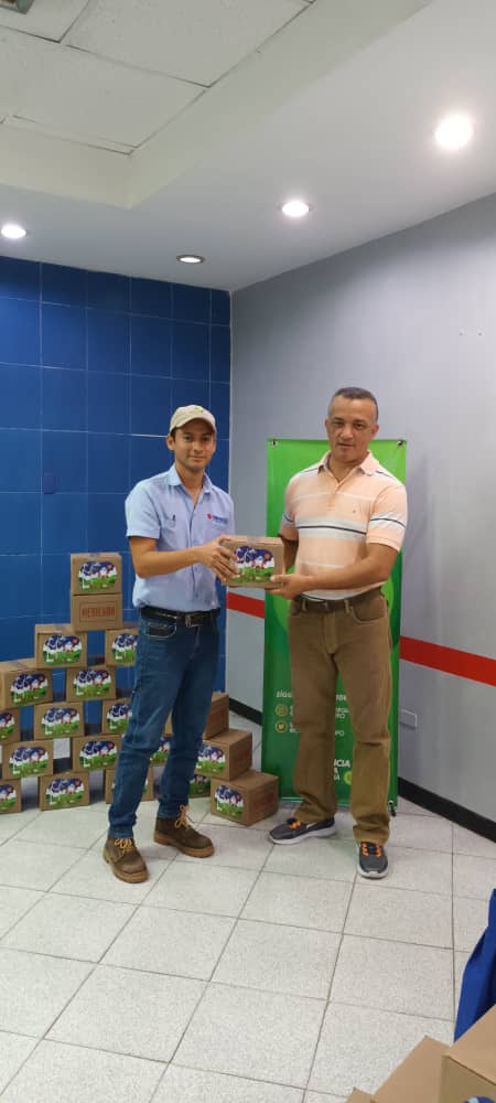 CorpoelecInfo's tweet image. ⚡ ℙ𝕠𝕣𝕥𝕦𝕘𝕦𝕖𝕤𝕒 ⚡

Fuerza trabajadora de #Corpoelec en el estado Portuguesa recibió Kit de Merienda para el beneficio de los hijos e hijas de 302 trabajadores del sector eléctrico, como parte de la celebración del XIII aniversario de #Asoelec.

#ElSurRenace