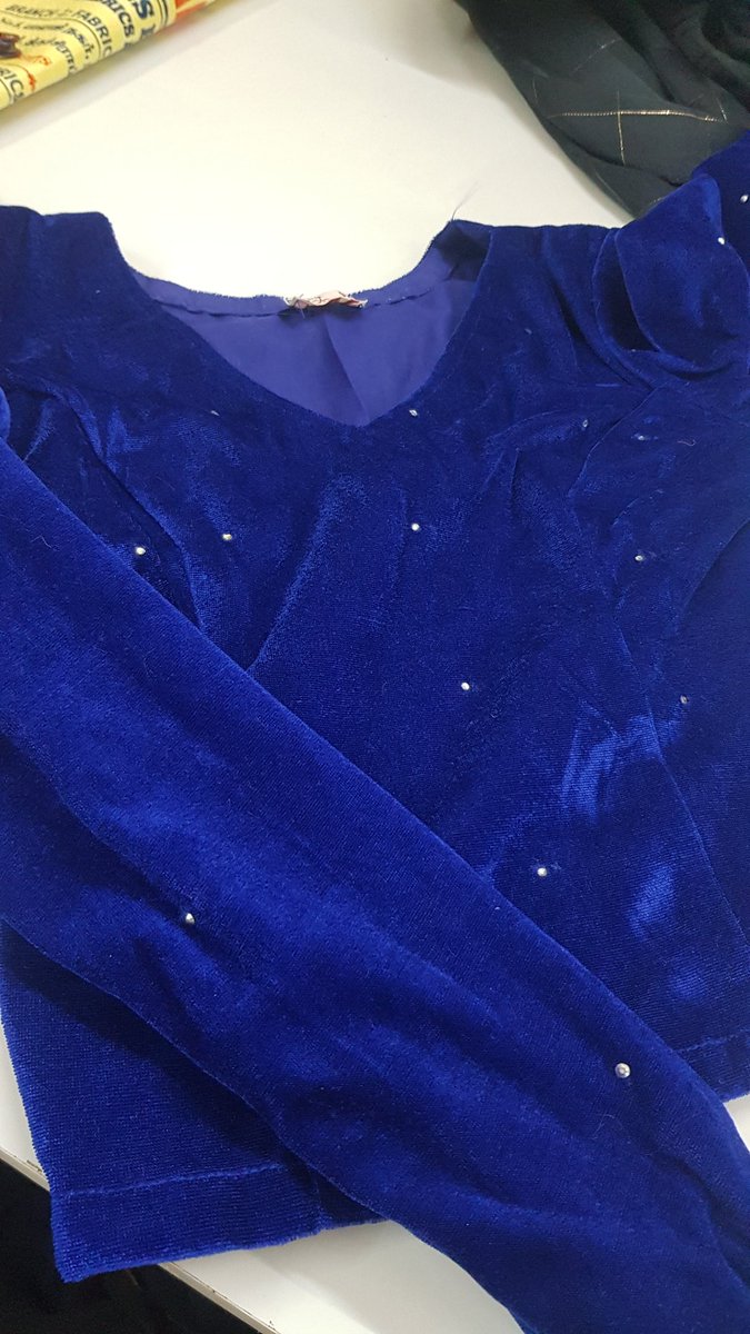 Stunning Blue💙Velvet Crop Top😎 Reasonable Price 💕
10% Discount for Fabrics 😎
25% Discount for Readymades 😎
📲74484 33333
📲74484 33333
📍Cantonment, Trichy.

#momanddaughter #familyoutfits #familytime #love #familygoals #bhfyp #trending #reels #viral #shorts #kurties