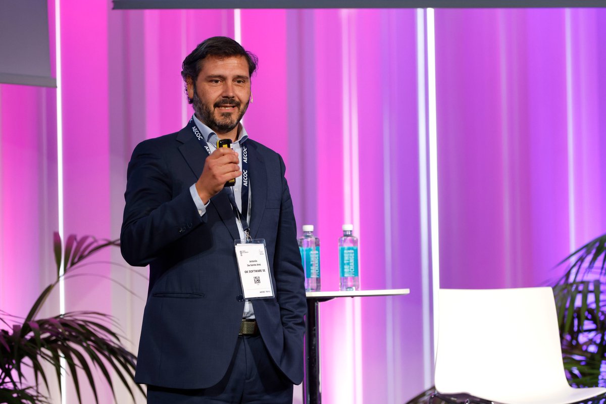 AECOC_ES's tweet photo. 👉 Antonio de Santa Ana, de @GK_Software_SE.
💬 “El control presupuestario va a ser uno de los drivers de compra en las tiendas autónomas, ya que en ellas el consumidor tiene control a tiempo real de lo que va gastando y de las promociones.”
#TrendBuilders https://t.co/uxByMUjtxk