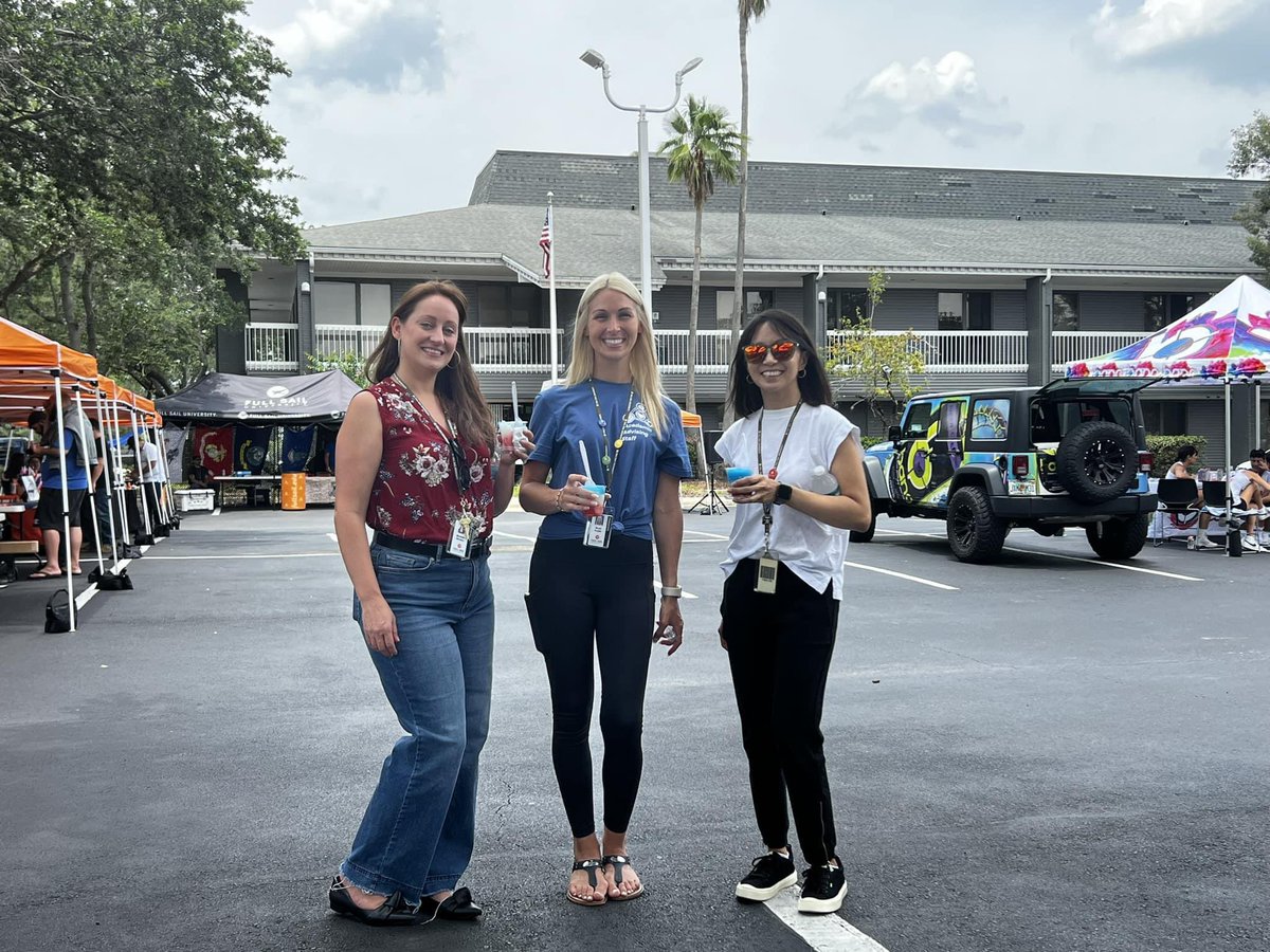 ConnectSCA's tweet photo. Great times with the VSU and the Military Student Success Center! @FullSail
#SCA #connectsca #FSNation #military #fullsail https://t.co/V5WVncA66Z