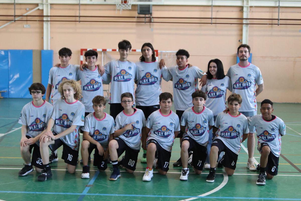 CDERevolution's tweet image. Los más peques de nuestros equipos federados nos han regalado un temporadón para el recuerdo 🤯🔥
Enhorabuena chicos! Trabajazo 🤍💙💛