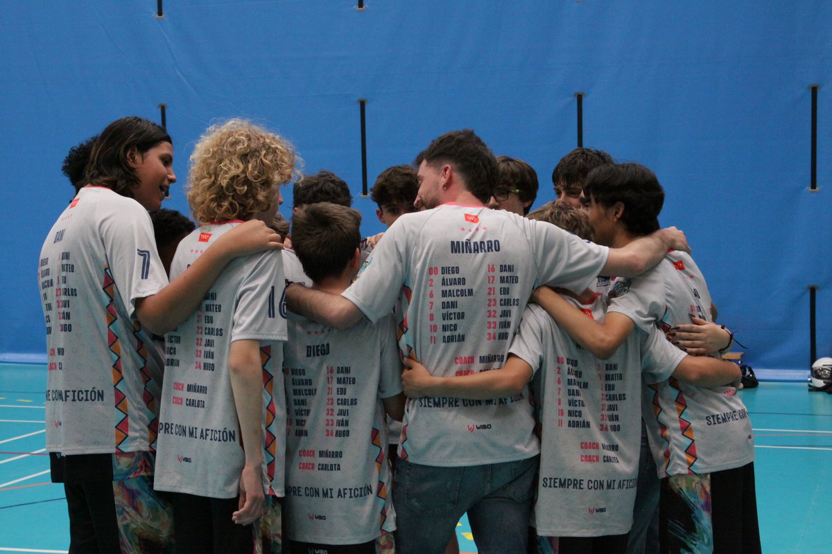 CDERevolution's tweet image. Los más peques de nuestros equipos federados nos han regalado un temporadón para el recuerdo 🤯🔥
Enhorabuena chicos! Trabajazo 🤍💙💛