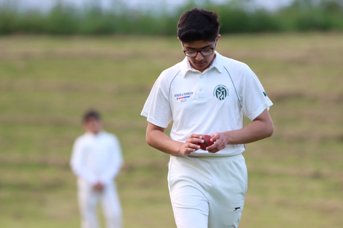 Lots of detail to unpack with the @ButtTaj interview. Let's start with the roaring success of their juniors. Literally can't get enough pitches to fit in all of the matches in Bradford: cricketyorkshire.com/taj-butt/