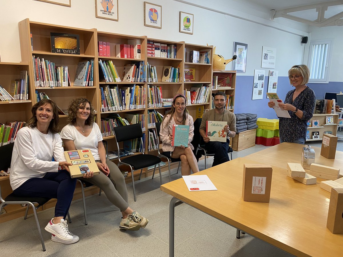 evoltrega's tweet image. Les nostres famílies aliades en la lectura ja estan preparades per acompanyar els seus fills/es des de casa. Millorem els resultats de #ComprensióLectora junts i despertem el gust per la lectura amb @FundacioBofill @lecxit @MartalopezMarta 💻 lecxit.cat/families-lecto…