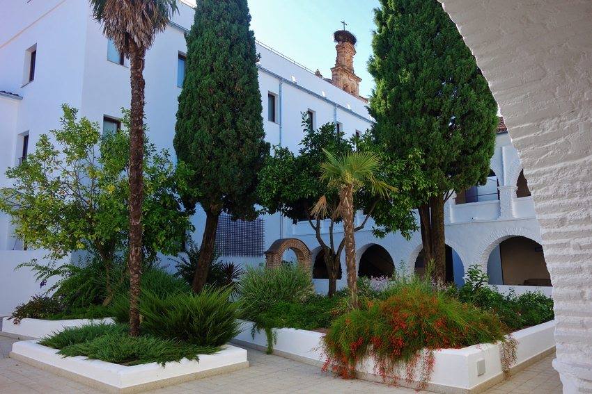 HotelConventoJM's tweet photo. Tradición, cultura y naturaleza y un espacio de desconexión, la escapada perfecta que lo resume todo, sin duda, un regalazo!!!!! #diadelamadre #sierradearacena #Aracena #Huelva https://t.co/Rmw3IWBA6h