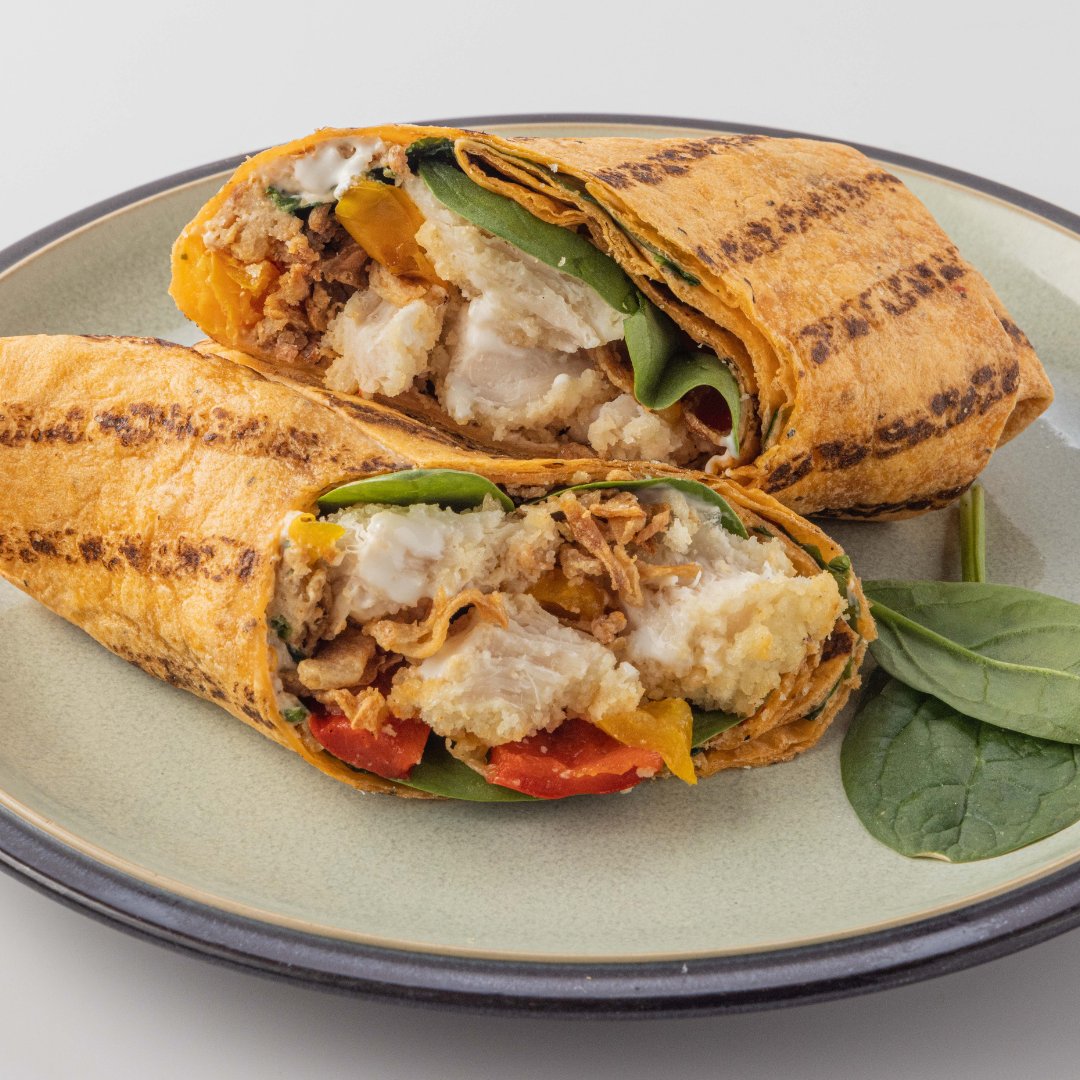 goapplegreen's tweet photo. We have loads of new options for lunch in store now!🌶️

Try out our delicious Salt n' Chili Chicken Wrap! Made with Salt n Chilli chicken goujons, Crispy onions, Grilled peppers and spinach all bundled into a soft tortilla🙌

#SaltnChilli #CrispyChicken #TheBakewell https://t.co/wk7wqOIyYu