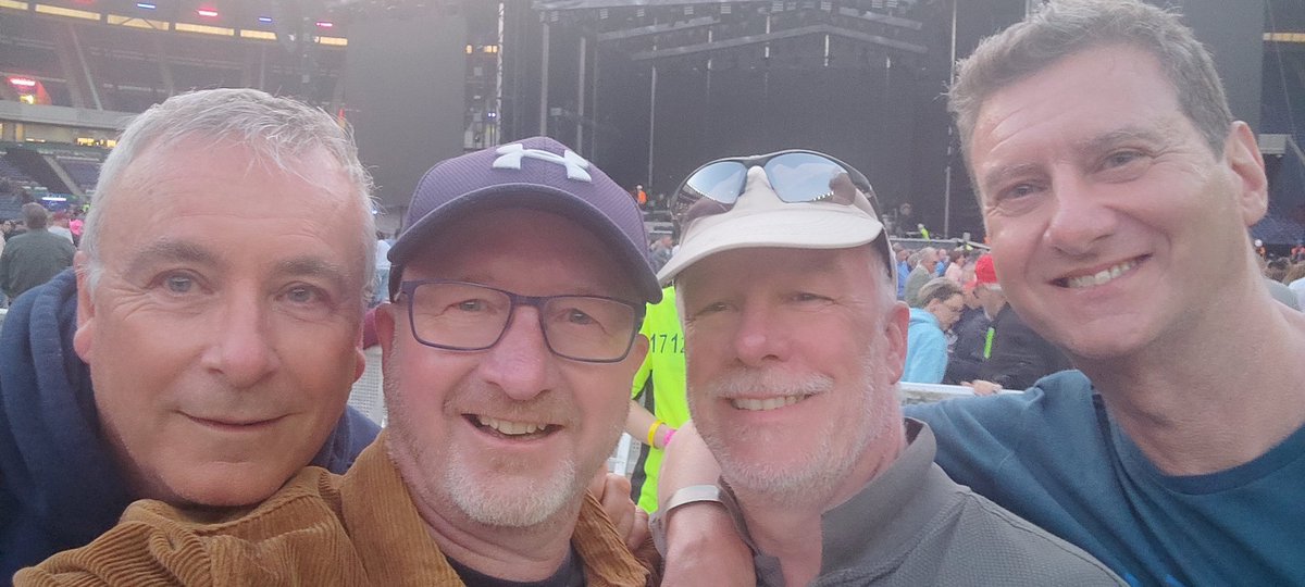Wow...that was some gig

BRuuuuucce