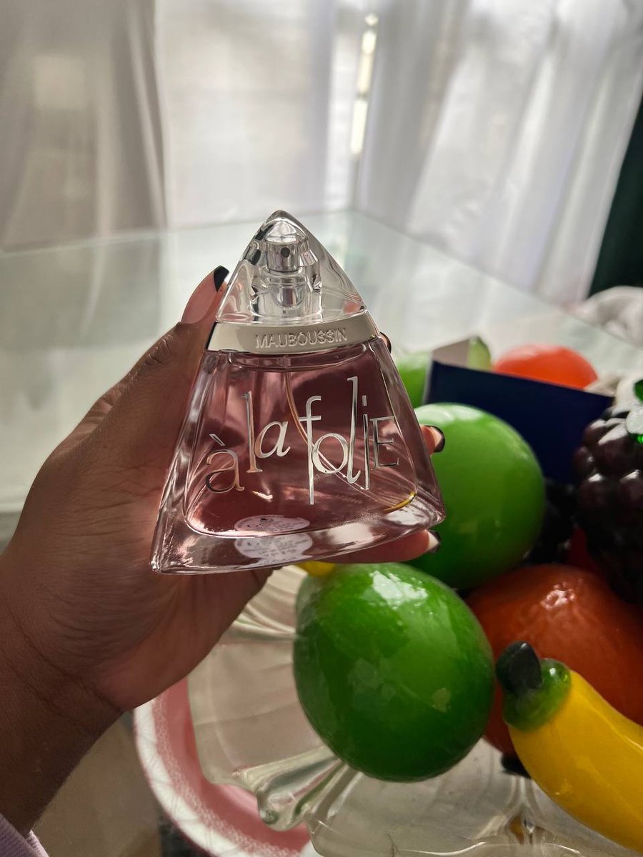 inyrcloset's tweet photo. “Il y a des folies beaucoup plus sensées que la raison.”

Mesdames, il existe des folies qui méritent d'être faîtes.

🛍️: Mauboussin-À la folie 
Eau de parfum , 100 ml

💸: 35.000 XAF https://t.co/IjWVA2CW0J