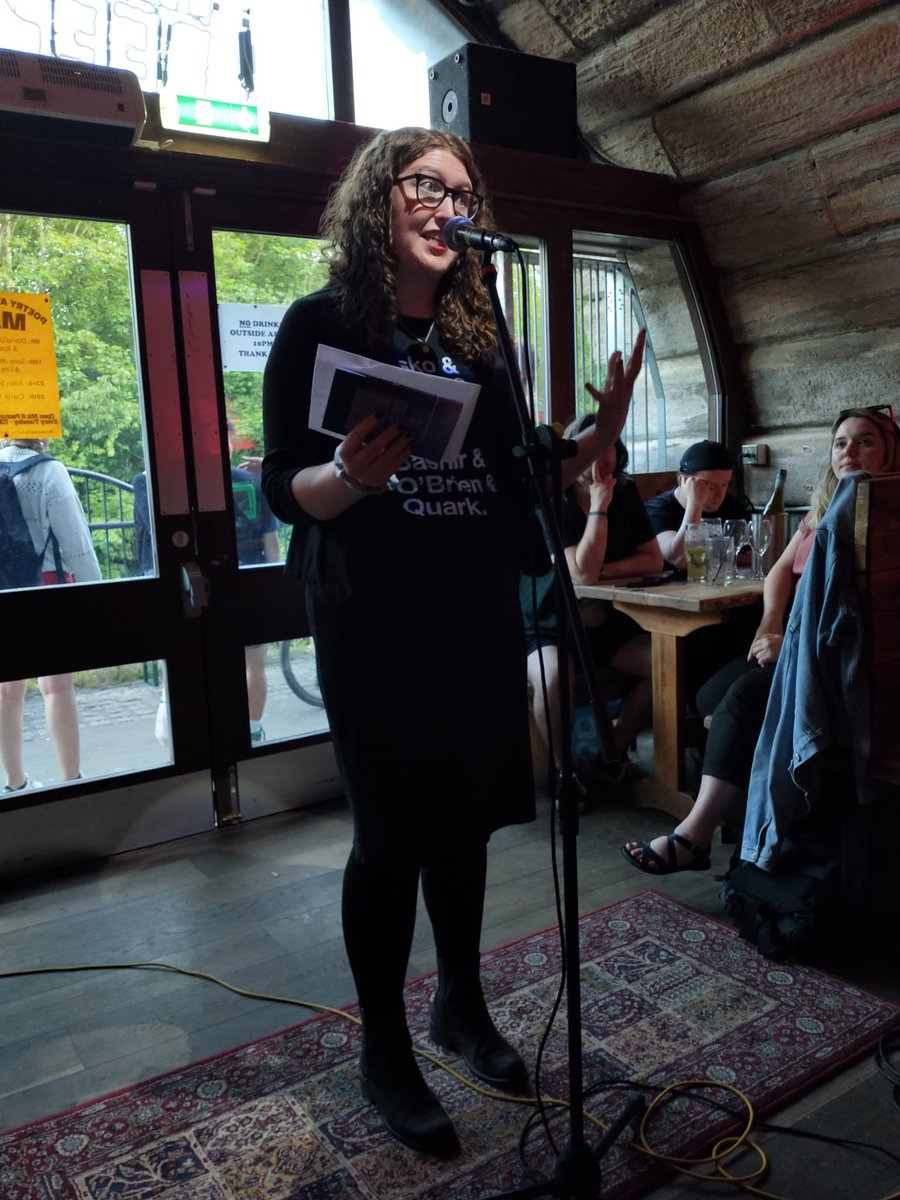 Thank you to everyone who came out last night for the Glasgow launch of my novella All the Orphans in the Galaxy!! I wasn't sure this book would ever be published (too short? too quirky??). The fact that it has - with such a warm reception too - means the world.

🚀👽🌎✨🪐