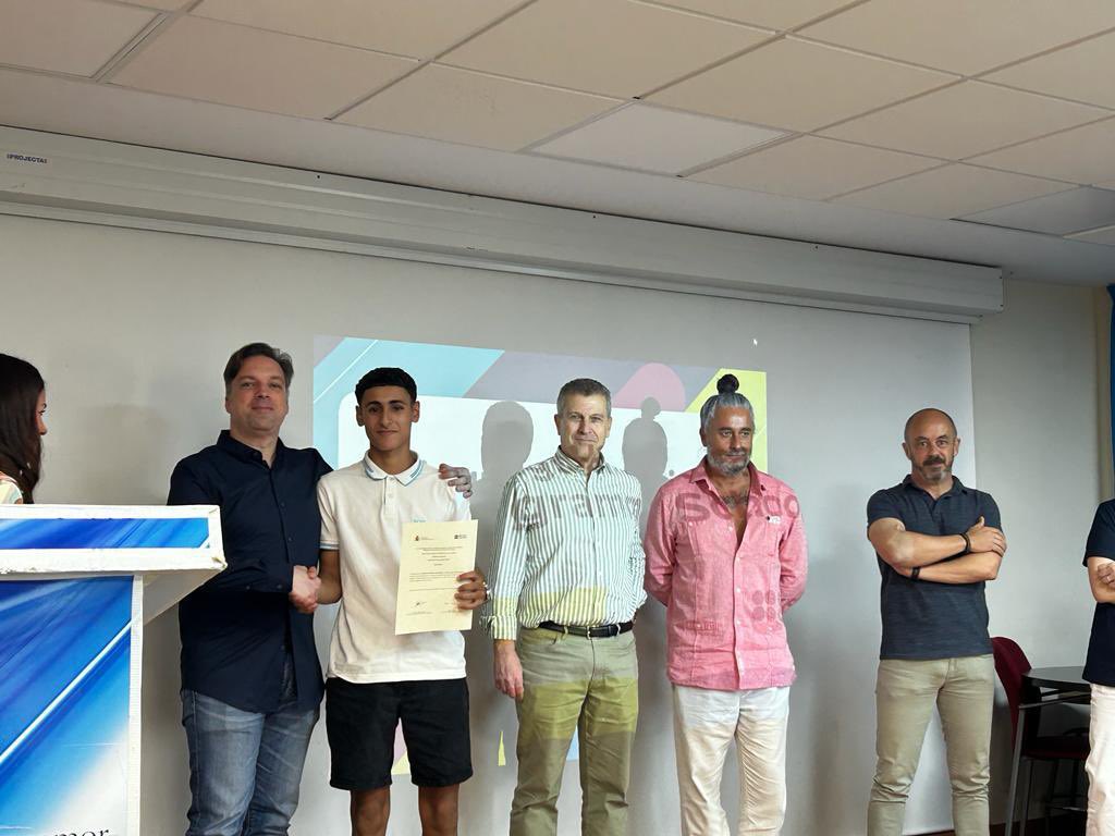 upeceuta's tweet image. Entrega de diplomas acreditativos de finalización del Programa Educativo Bilingüe (British Council) en el IES Clara Campoamor.

@claraceuta 

#MEFP #UPE #DPCeuta #2023 #britishcouncil