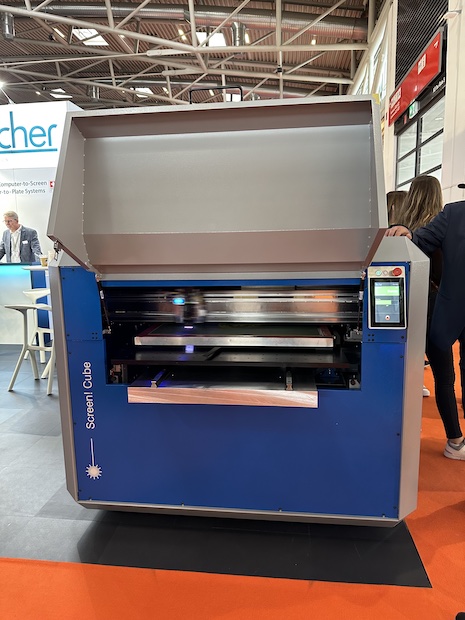 A new laser CTS system, the Screen! Cube, launched at Fespa last week. Developed by Lüscher with John Potter of 3JP Consulting, this accurate and maintenance-free system offers 1,270dpi resolution. Available soon through <a href="/mhmdirectgb/">MHM Direct GB</a> and global dealers. imagesmag.uk/screencube
