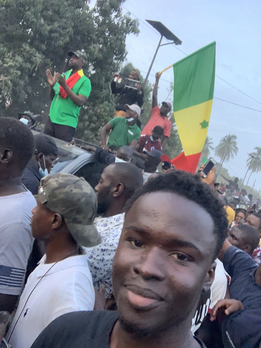 LHD_28's tweet photo. Ils ont essayé de nous enterrer.
Mais Ils ne savaient pas que nous étions des graines.
#LIBRE🇸🇳✊🏽ou #ESCLAVE⛓️À JAMAIS C’EST À NOUS DE FAIRE LE CHOIX
#resistence #FreeSénégal #Focus2024
#Maxdepartage
#ABONNEZ_VOUS_A_LA_PAGE🫡✊🏽 https://t.co/862F4lQ0iO