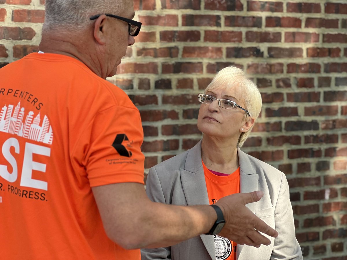 Lynn4NYC's tweet image. Thank you to all the @CarpentersNyc #Unioncarpenters who joined #TeamLynn in District 29 last night to help engage with voters before the June 27 Primary.  Proud to be a #LaborStrong candidate.