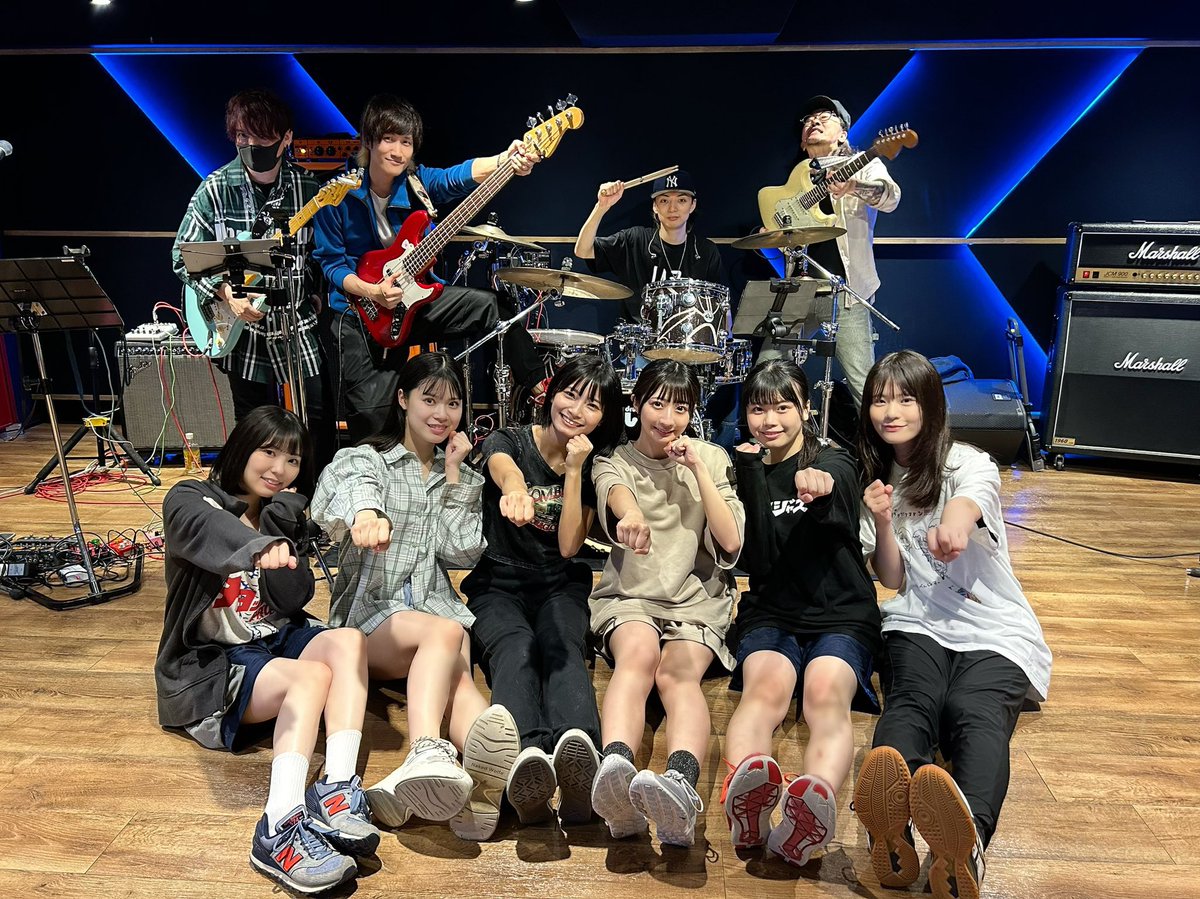 takuma_bass_you's tweet image. 6/5(月)「Get U on LIVE Vol,1 guest 『ベンジャス！』」
渋谷 TAKE OFF 7 
開場19:00 – 開演19:30  
⇒ben-jas.com/event/230605/ 

#ベンジャス のみんなと初顔合わせでした🥳

当日はお客さんはもちろん、メンバー、バンド、スタッフさんまで巻き込んで盛り上げられるよう精一杯ベース弾きます🐻🎸