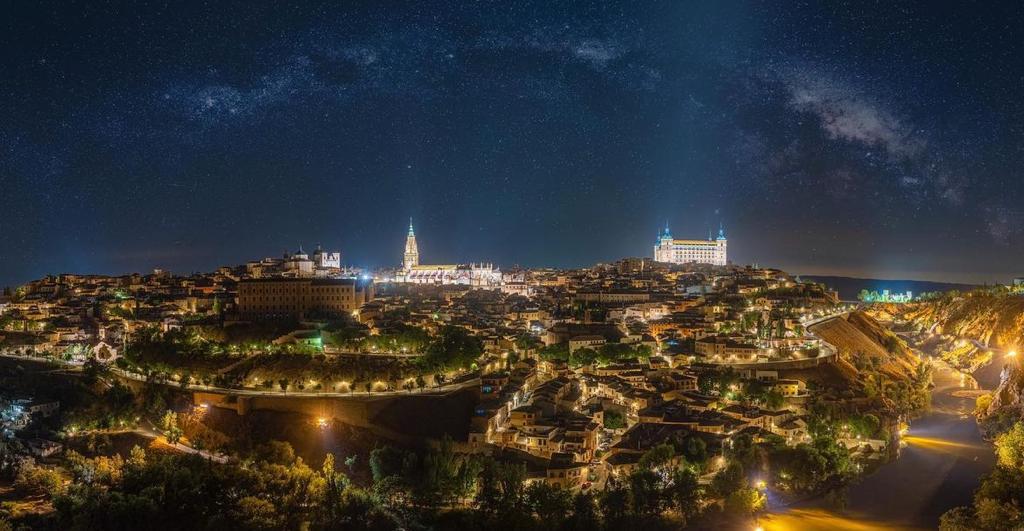 toledoturismo's tweet photo. ¡Feliz Día de Castilla-La Mancha! ♥️⚪ https://t.co/uogW8vDO7Z