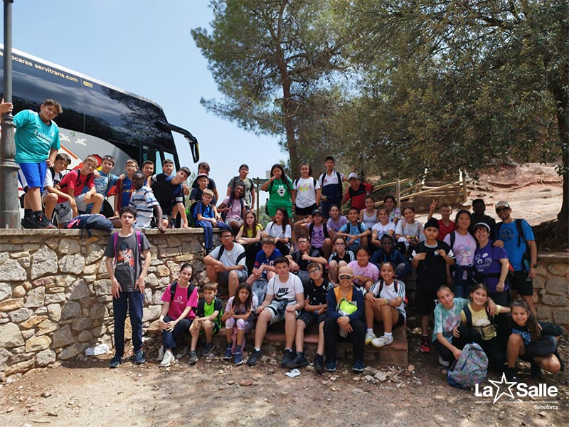 LaSalleTforta's tweet image. ⛰ El passat divendres, els alumnes de 6è van anar a les muntanyes de Montserrat i a les coves de Collbató. 🌳 Una experiència intensa i ben bonica. 🌈  

torreforta.lasalle.cat/6e-a-les-coves…

#Collbato #coves #CovesdeCollbato #Montserrat #excursio #muntanyes  #Torreforta #Tarragona