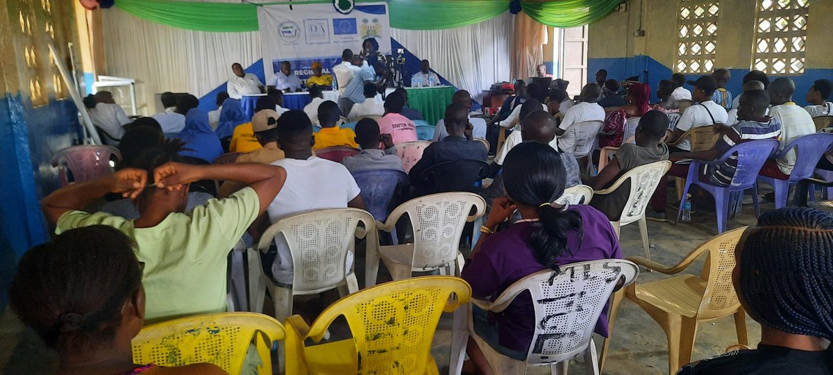 The National Commission for Democracy continues with its Town Hall Meetings for First-Time voters, persons with Disabities and Women in the Western Rural District at the Kossoh Town Community Centre. The programme is supported by International IDEA with funds from the EU.