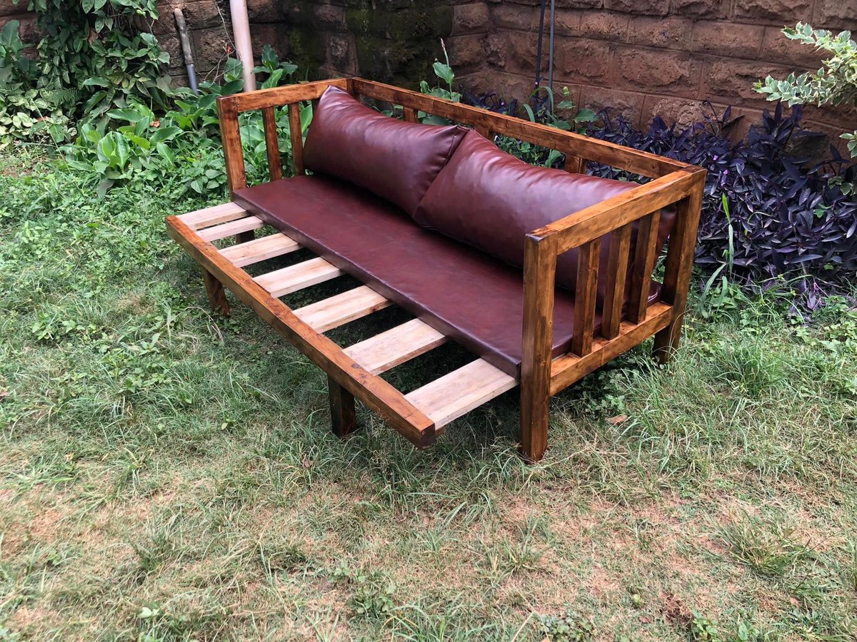 lialijoseph's tweet photo. Here you may lounge

#daybed
#Ask_And_It_Shall_Be_Carved

#LiaLi’s
#Carving_Smiles https://t.co/hRYtTrKVaq