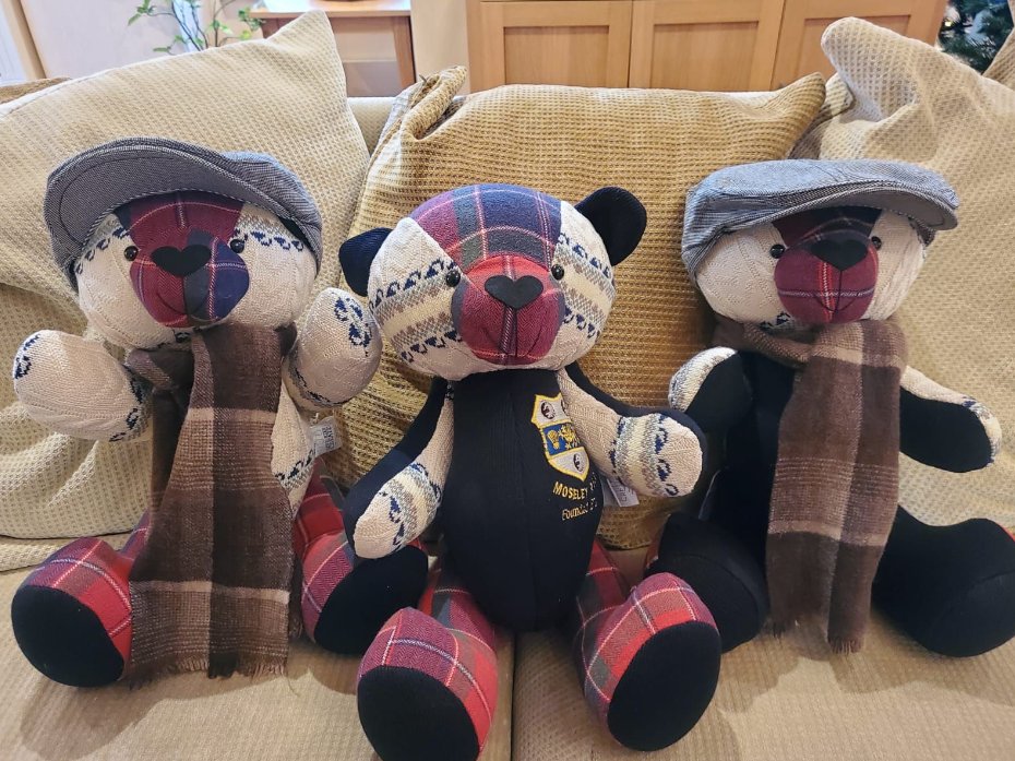 How beautiful! You can turn your loved one's clothes into these adorable memory bears, and they are available through @CoopFuneralcare. Such a great way to keep the happy memories alive 💖