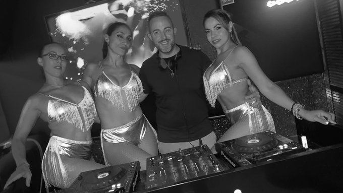 @piposorihuela M&aacute;s Fiesta el 23 y 24 Junio 💃 🪩 https://t.co/pwSOXZ1ghe<a class="tags" target="_blank" title="On Twitter" href="/?out=eyJ0eXAiOiJKV1QiLCJhbGciOiJIUzUxMiJ9.eyJpYXQiOjE3MjcyNjAzNjAsImlzcyI6InR3cG9ybnN0YXJzLmNvbSIsIm5iZiI6MTcyNzI2MDM2MCwiZXhwIjoxNzU4Nzk2MzYwLCJyZWRpcmVjdF91cmwiOiJodHRwczovL3R3aXR0ZXIuY29tL3BpcG9zb3JpaHVlbGEifQ.s3hM59k7VBpXBhRzW3cpT3xRL2WmBVCJ6QZikbGfNETUdVULLAgGJAvjYY06MV5_xnYdzd-8Y_EBIKbuEamI9w">@piposorihuela</a><a href="/tag/murcia"class="tags"><span>#murcia</span></a><a href="/tag/sabadodeganarseguidores"class="tags"><span>#sabadodeganarseguidores</span></a>