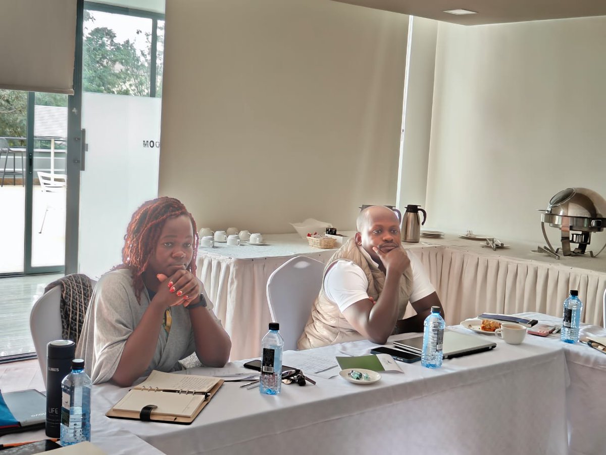 Tim_skymedia's tweet photo. Protecting employees' #mentalhealth and well-being continues to be our key focus.

As the #MentalHealthAwarenessMonth comes to an end, we were privileged to be part of a training session on how to promote #mentalhealth and well-being in the workplace. @naliakabevy https://t.co/xOz14X6Zt2