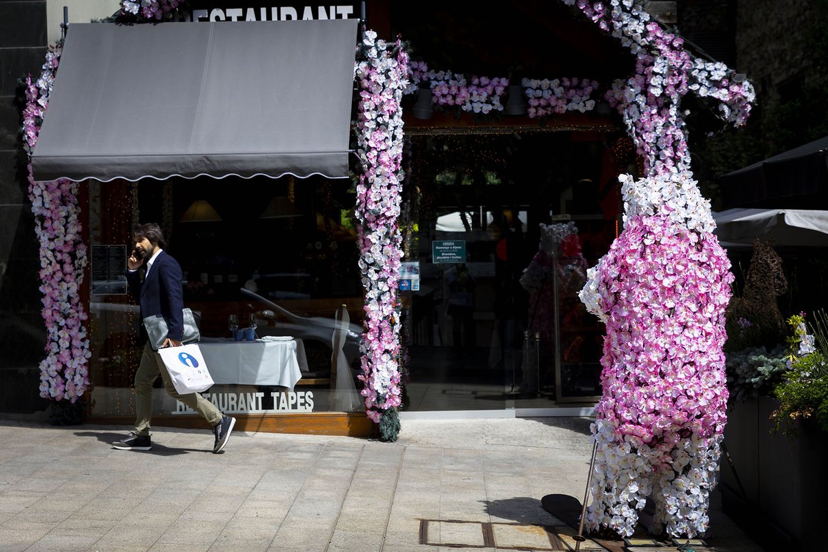 AndorraCapital's tweet photo. 🌸🌸🌸La vie en rose! Si passegeu per la parròquia veureu com està quedant de preciosa per celebrar l'Andorra la Vella en flor que comença aquest divendres. Mireu que xulo 👇📸!

Més info 👉 https://t.co/uc9NJ0JXS2 https://t.co/EQsN3BgQal