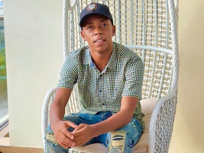 Kesho Feisal Salum atazungumza hadharani kupitia Clouds Media. Tangu Mgogoro wake na YANGA uanze hii inakuwa ni Mara ya Kwanza anazungumza na chombo cha habari kwa Kina kuhusu Maisha yake ya sasa. Kesho kuanzia saa 12 alfajiri kupitia Power Breakfast ya Clouds Feisal atazungumza.